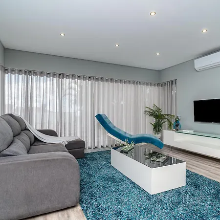 Casa Mariana By Rent2u, Lda בית נופש ארקו דה קלחטה