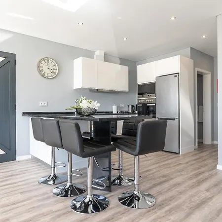 בית נופש Casa Mariana By Rent2u, Lda *